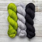 Chartreuse / Fog / Raven